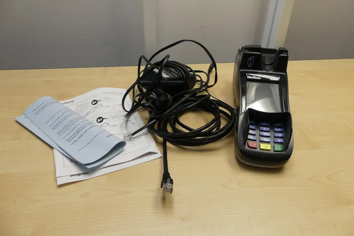Verifone Kartenterminal mit Netzteil Modell: H5000
